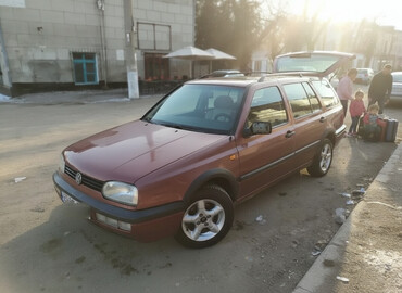 Volkswagen: Volkswagen Golf Variant: 1994 г., 1.8 л, Механика, Газ, Универсал — 1