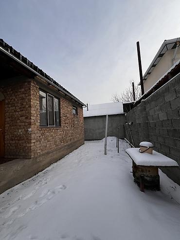 Продажа коттеджей и домов: Дом с участком - Кирпичный одноэтажный жилой дом с двускатной крышей — 7