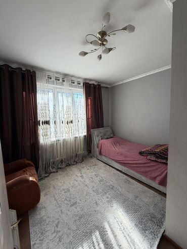 Продажа домов: Полдома, 135 м², 5 комнат — 1