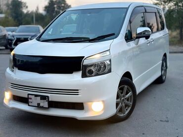 такта вокси: Toyota Voxy: 2010 г., 2 л, Вариатор, Бензин, Минивэн