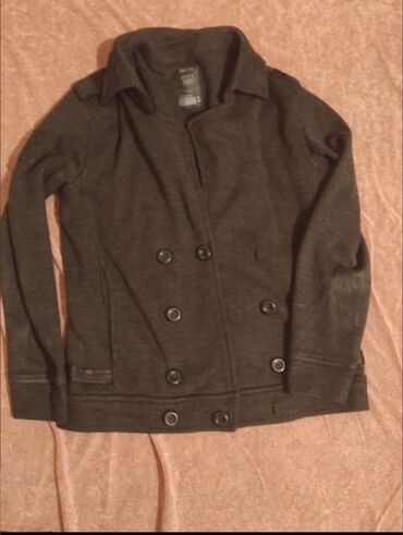 Kurtkalar: Satilir 5 manata jaket 10 manata WARF URTKA 30 MANAT WARF 5 — 9