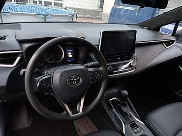 120 prado: Toyota Corolla: 2022 г., 1.8 л, Вариатор, Гибрид, Седан — 6