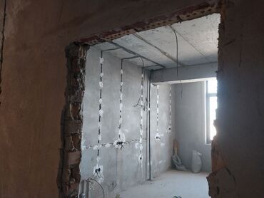 Электрики: Электрик | Демонтаж электроприборов, Монтаж выключателей, Монтаж розеток Больше 6 лет опыта — 17