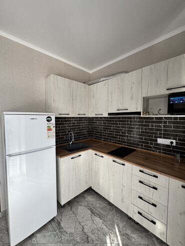 Посуточная аренда домов: 50 м², 3 комнаты — 14