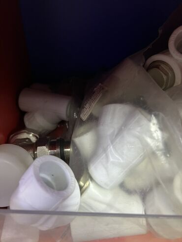 фитинги для пластиковых труб: Муфта, Материал: Пластик