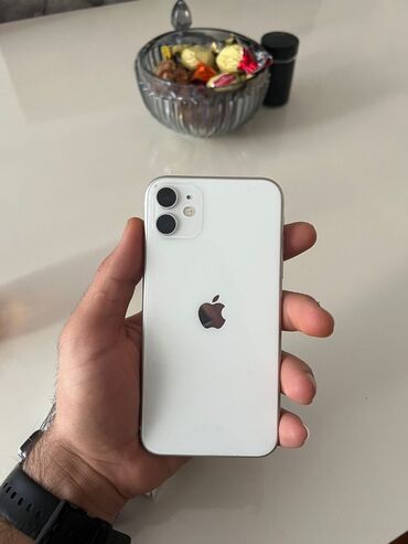 iphone islenmis: IPhone 11, 128 GB, Ağ, Barmaq izi, Face ID, Sənədlərlə