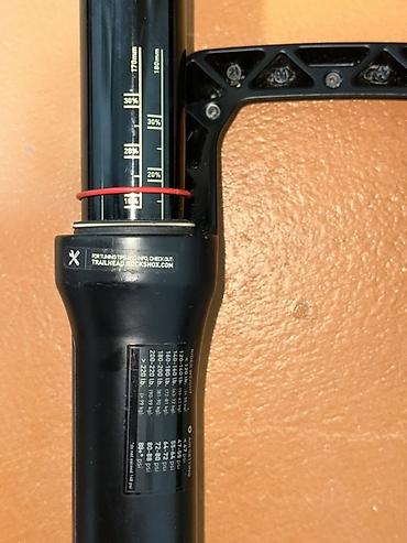 Велосипед тетиктери: В продаже вилка RockShox Zeb Select 29 с ходом 170mm под конусный шток — 4