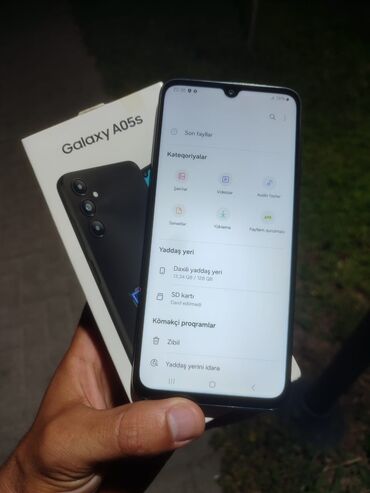 Samsung: Samsung Galaxy A72 5G, 128 GB, rəng - Qara, Barmaq izi, İki sim kartlı