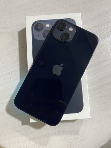 Apple iPhone: IPhone 13, Б/у, 128 ГБ, Midnight, Защитное стекло, Чехол, Коробка, 87 %