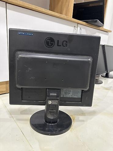 kredit pul elektronika: LG Flatron L1942S monitor Manitor 19 ekrandır bütün kabelleri verilir — 3