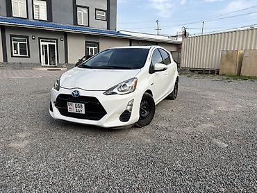 Toyota: Toyota Prius C: 2016 г., 1.5 л, Автомат, Гибрид, Хэтчбэк — 1