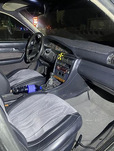 аудио техника: Audi 100: 1992 г., 2.6 л, Механика, Бензин, Седан — 4