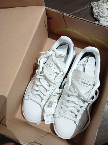 samba djecije patike: Adidas, 40, color - White