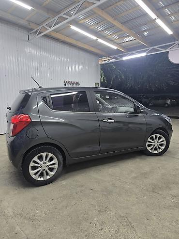 dodge hellcat: Chevrolet Spark: 2018 г., 1 л, Вариатор, Бензин, Хэтчбэк — 3