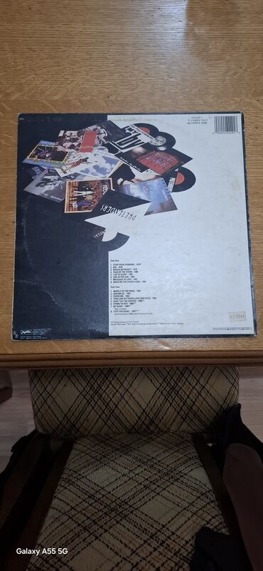 Vinil ploče: Vinil ploče – kolekcija 1) Pretenders – The Singles (kompilacija) - — 2