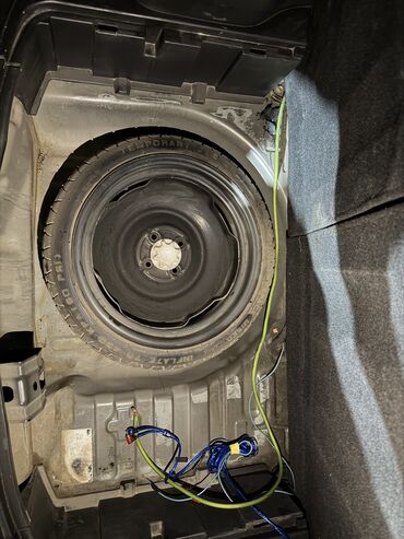 Toyota: Toyota ist: 2003 г., Автомат, Бензин, Хэтчбэк — 9