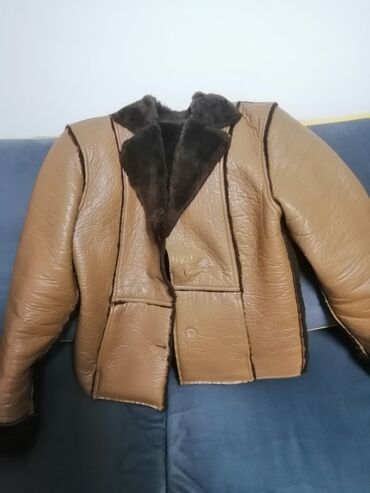 zimske jakne sa prirodnim krznom: L (EU 40), Jednobojni, Sa postavom, Veštačko krzno