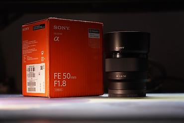 Объектив Sony FE 50mm F1.8 для камер с байонетом Sony E (полный кадр