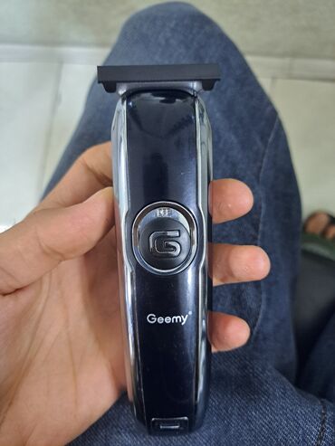 Düzləşdiricilər və ütüfenlər: Saç qırxan maşın, Geemy