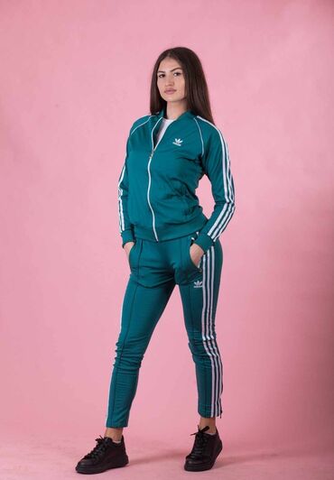 Gornji i donji deo: Veličine od S do 2XL
Cena 3600 din na lalafo.rs — 19 Gornji i donji deo: Veličine od S do 2XL
Cena 3600 din — 19
