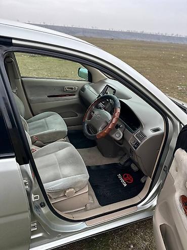 Toyota: Toyota Gaia: 2002 г., 2 л, Автомат, Бензин, Минивэн — 5