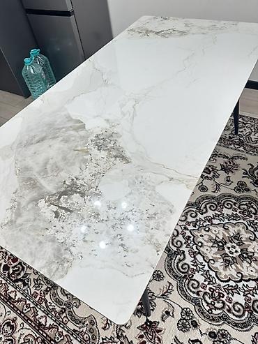 стол для плиты: Обеденный стол с керамогранитной столешницей (ЕСТЬ ТОРГ) - Размер — 1