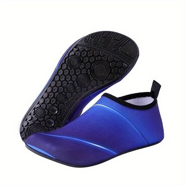 Другое для спорта и отдыха: Женские и мужские аквашузы. Быстросохнущая обувь или носки Aqua