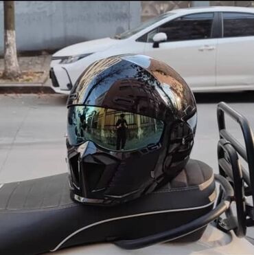 каска скутер: Продается красивый мото шлем! с два визором! новый (2-3дня