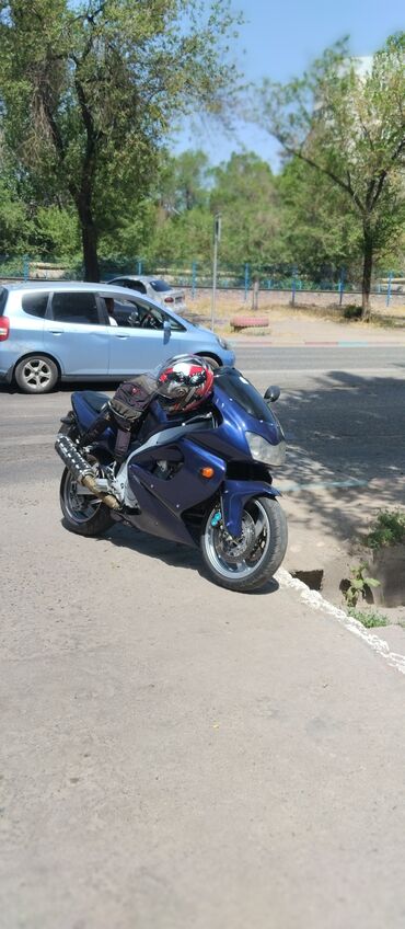 Мотоциклы: Спортбайк Yamaha, 1000 куб. см, Бензин
