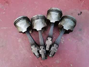 Auto delovi: Klipovi 79,00 Lada 2104 Karavan,2105,2107 Riva motor 1.3 Niva 1.6 — 1