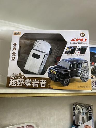 Радиоуправляемый внедорожник 4WD (8+) в подарочной коробке. - Полный