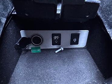 bud e9: Сenter console Toyota 2014 г., Б/у, Оригинал, США — 6