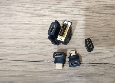 Digər kompüter aksesuarları: Adapter kabel və perexadnik, ötrücü, keçirici; şəkilləri çevirib baxa — 24