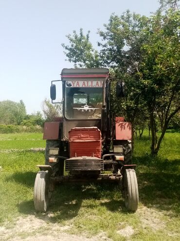 Traktorlar: Traxtir prablemsiz texnikadi təcili satılır heç bir prablemi yoxdu