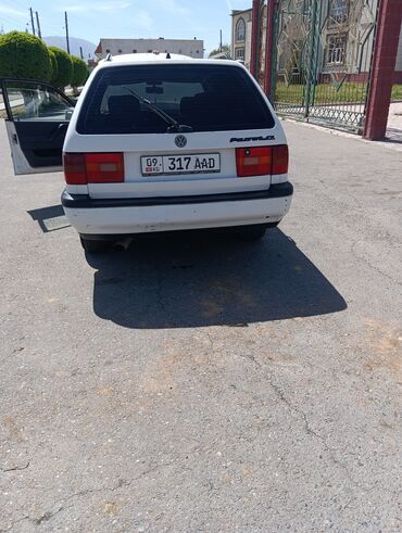 авто с выкупом бишкек: Volkswagen Passat: 1994 г., 1.8 л, Механика, Бензин, Универсал