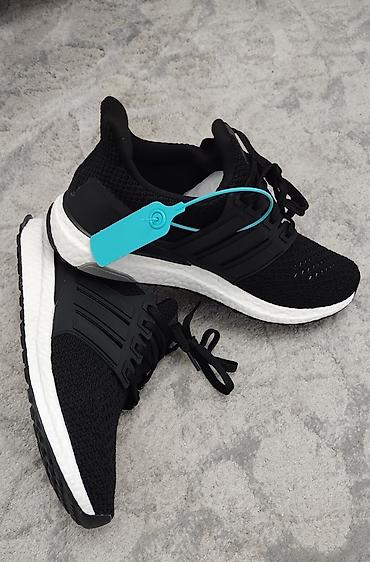 Личные вещи: Кроссовки для бега Adidas Ultra Boost (чёрные) - Верх: дышащий — 4