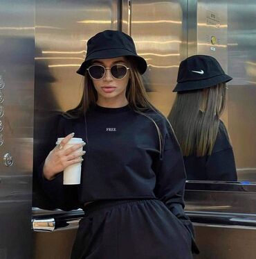 Kompleti: 2000 r d — 2