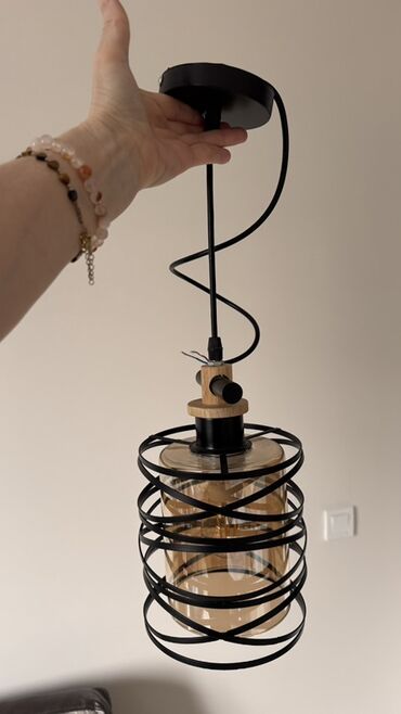 уличные фанари: Подвесной светильник в современном стиле, б/у меньше года - Материал