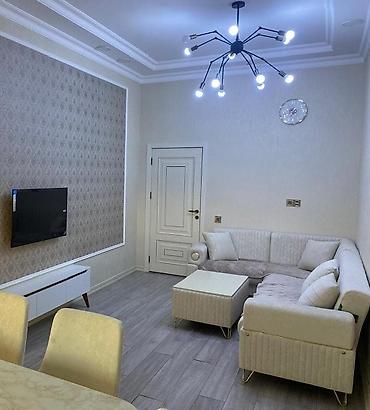 Künc divan 650m təzə kimi heç bir problemi yoxdu açilir baza var ölçu