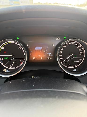 Toyota: Toyota Camry: 2019 г., 2.5 л, Вариатор, Гибрид, Седан — 10