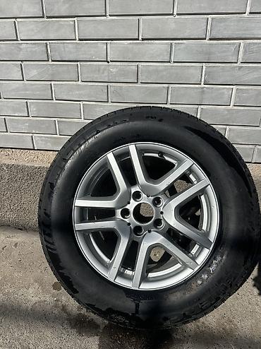 диски на bmw x5 e53: Колеса в сборе 235 / 65 / R 17, Лето, Б/у, Запаска, Литые, отверстий - 5 — 1