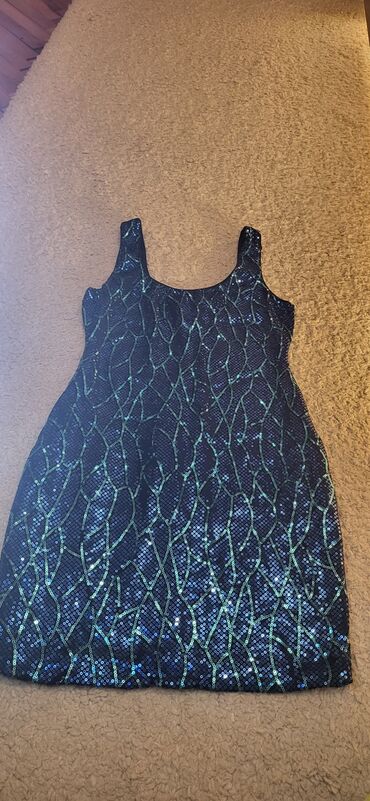 Haljine: Prelepe haljine xs / s po 1200 — 1