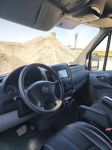 короткий спринтер: Mercedes-Benz Спринтер: 2012 г., 2.2 л, Механика, Дизель, Фургон — 4