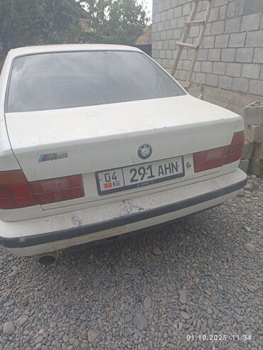 срочно продам авто в связи с переездом: BMW 5 series: 1991 г., Бензин, Седан