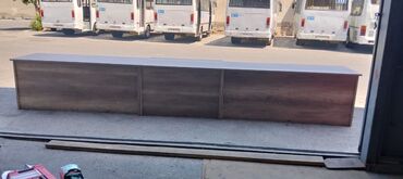 Sifarişlə ofis dəst mebeli: Mebel istehsalı və quraşdırma xidməti - Ofis masaları: İki rəngli — 54