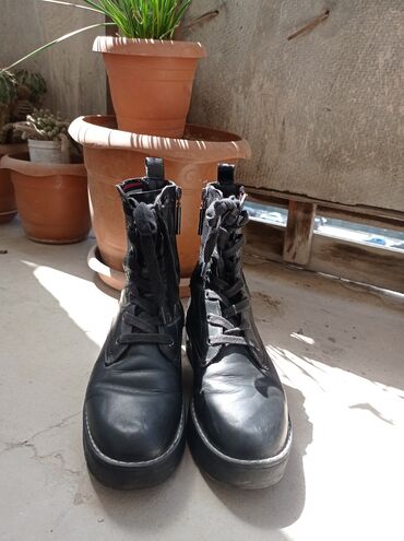 Женская обувь: Zara, Размер: 36, цвет - Черный, Б/у