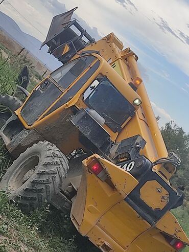 traktor yukleyici: Marka forklift ağırlıq qaldırma qabiliyyəti 4 ton bomun uzunluğu 17