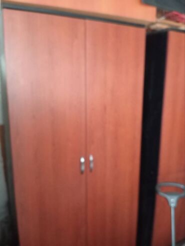 mebel işlenmiş: 4 aded dolablar hundulyu 1.80,eni 1.10. 1 adedi 90 azn 4 nu gotursez