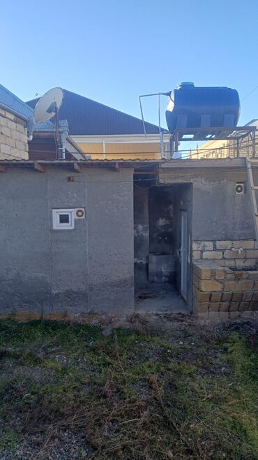 Yeni tikili: Avtazavodda 1ci küçədə ev satılır, 3 otaq, yolun qırağı, Qiymətdə — 11