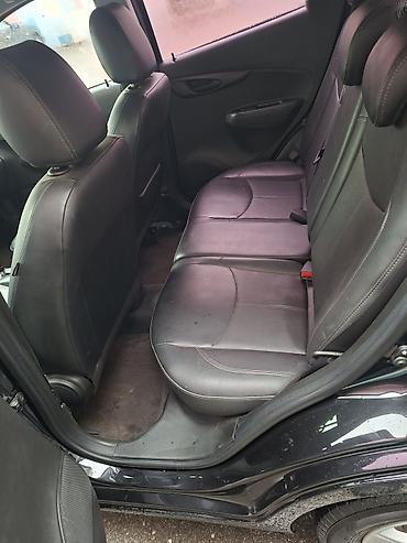 Chevrolet: Chevrolet Spark: 2017 г., 1 л, Автомат, Бензин, Хэтчбэк — 4